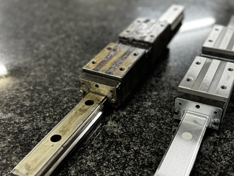 Existing worn linear guide and carriage